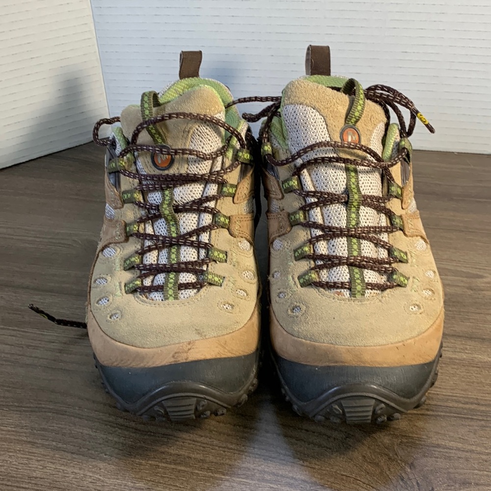 Merrill Continuum Hiking Shied